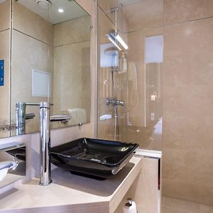 Habitación Clásica con 2 Camas Individuales